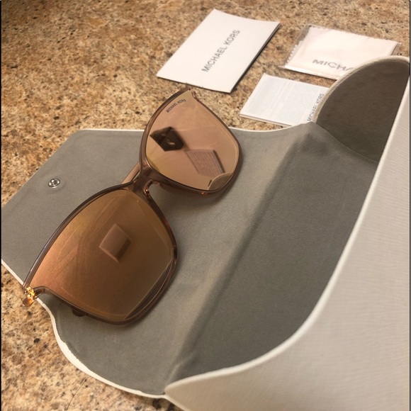 Michael Kors Sunglasses - Picture 4 of 4